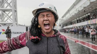 Pawang Hujan MotoGP Mandalika Tampil Vulgar, DPR: ke Depan Harus Dirahasiakan Agar Indonesia Tak Malu Pakai Hal Mistis
