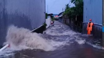 Air Sungai Meluap, Rusak Rumah Warga Karangasem