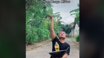 Usai Pawang Hujan Kini Viral Pawang Minyak, Pemerintah Diminta Turunkan Harga Minyak Goreng