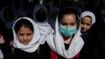 Taliban Kembali Larang Perempuan Bersekolah, Perempuan yang Datang ke Sekolah Diusir