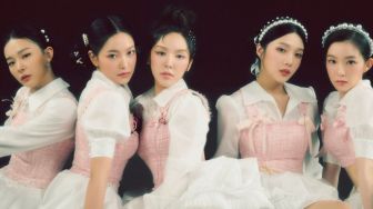Red Velvet Dominasi Chart Domestik Lewat Lagu 'The Reve Festival 2022 - Feel My Rhythm'