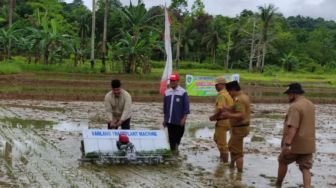 Bupati Kukar Edi Damansyah Klaim Beras BUMDes Sumber Purnama di Loa Kulu Bisa Saingi Produk dari Daerah Lain