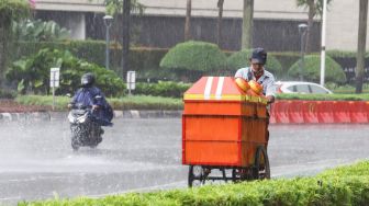 Prakiraan Cuaca Indonesia 15 Mei 2022, Pulau Jawa Berpeluang Hujan Ringan