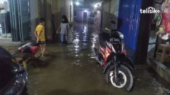 Banjir di Kota Kendari Sampai Lutut Orang Dewasa, Puluhan Rumah Terendam