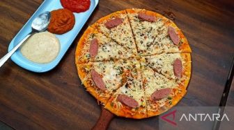 Kasih Tutor Angetin Pizza Pakai Panci Kukusan, Netizen: Gordon Ramsay Nangis Lihat Ini