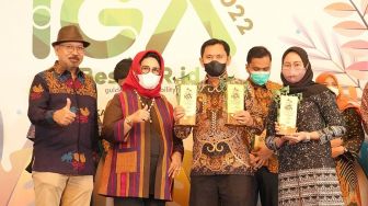 Sejahterakan Masyarakat Lewat Program TJSL, Taspen Raih 3 Penghargaan di Indonesia Green Awards