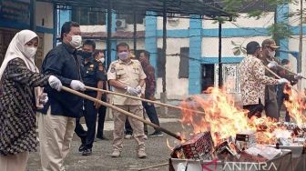 Barang Impor Ilegal Dimusnahkan Bea Cukai Banda Aceh