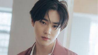 Pasti Menyentuh dan Estetik, Suho EXO Tulis Semua Lirik Album 'Grey Suite'