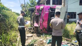 Detik-detik Bus Masuk ke Jurang di Agam, Bawa 25 Mahasiswa Universitas Negeri Padang