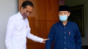 Jokowi Melayat Ke Masjid Gede Kauman Yogyakarta, Tempat Buya Syafii Maarif Disalatkan