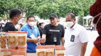 Dengan #BangkitSenyumBersama, PNM Wujudkan Sinergi Holding Ultra Mikro melalui Festival Pasar Rakyat