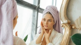 6 Hal yang Membuat Penggunaan Skincare Sia-sia, Segera Hindari!