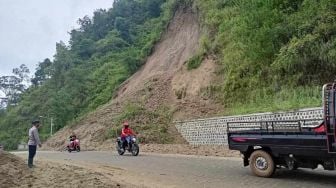 Material Longsor Telah Dibersihkan, Jalur Ponorogo-Pacitan Normal Kembali