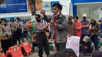 Pemilihan Wakil Bupati Pamekasan Didemo Massa Aksi Tolak Fattah Jasin