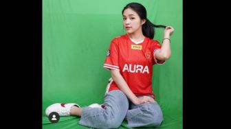 Profil dan Biodata Eca Elsaajapasal, BA Baru Aura Esports yang Cantiknya Nggak Ketulungan