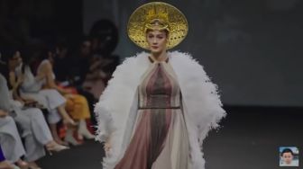 Baim Wong Bangga Paula Verhoeven Naik Limousin dalam Acara 'Arab Fashion Week': Super Model!