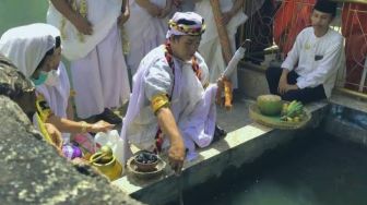 Bissu Mengaku Kecewa, Tidak Bisa Terlibat Dalam Puncak Perayaan Hari Jadi Kabupaten Bone