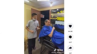 Tidak di Salon Mewah, Jusuf Hamka Ketahuan Potong Rambut Murah di Pinggir Jalan, Warganet: Bener-bener Sultan!