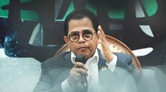 Pelapisan Aspal di Kompleks Parlemen Bagian dari Persiapan P20