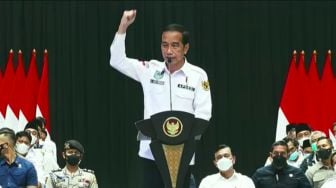 Ribuan Kepala Desa Diskakmat Gegara Teriakkan Jokowi 3 Periode: Nggak Elok!