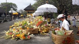 Hari Raya Galungan, Pura Agung Jagatnatha Denpasar Didatangi Ribuan Pemedek