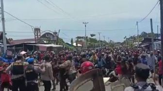 Demo Tolak DOB Nabire Papua Ricuh, Lima Polisi dan Dua Tukang Ojek Terluka