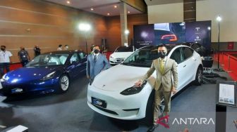 Mobil Listrik Tesla Model Y Naik Panggung IIMS Hybrid 2022