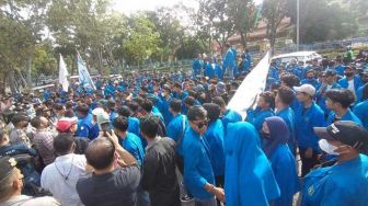 Unjuk Rasa Ribuan Mahasiswa Makassar Senin 11 April 2022, Hindari Jalan Ini