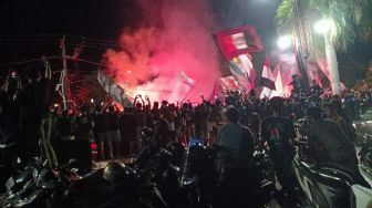 Gegap Gempita Fans Rayakan Bali United Juara BRI Liga 1, Jalan Raya bak Tribun Stadion