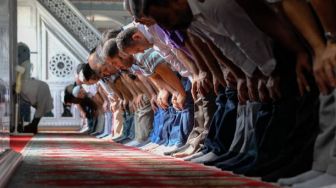 Kedahsyatan Sholat Tahajud, Jangan Sampai Terlewat dan Hafalkan Doa Setelah Tahajud