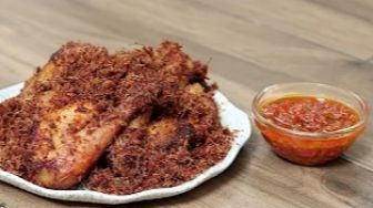 Resep Ayam Lengkuas Gurih dan Renyah ala Chef Devina Hermawan, Jadi Menu Ramadhan Favorit Keluarga!