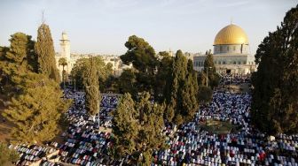 Selama Ramadan, Israel Melonggarkan Warga Palestina Memasuki Al Aqsha