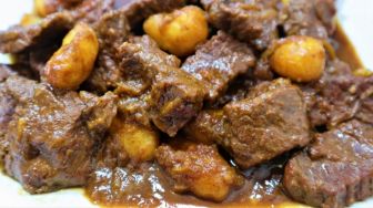 Resep Semur Daging Sapi, Simak Tips Daging Empuk dan Bumbu Meresap