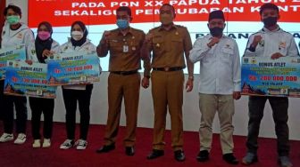 Bonus Atlet Peraih Medali PON Papua 2021 dari Sumbar Dicairkan, Wagub Audy Joinaldy Beri Pesan Ini