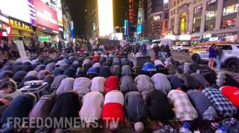 Keutamaan Salat Tarawih Lengkap Malam ke 1-30 Ramadhan