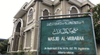 Tutup Paksa Masjid Ahmadiyah di Garut, Tindakan Satpol PP Dicap Intoleran!