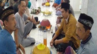 Menengok Tradisi Megibung Ala Komunitas Muslim Bali di Karangasem Saat Buka Puasa Hari Pertama