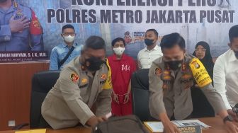 Bakar Kios Lenggang IRTI Monas karena WST Cemburu dengan Dasrul, Polisi: Mereka Pasangan Homo
