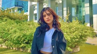 5 Inspirasi OOTD Kekinian Ziva Magnolya saat manggung, Harganya di Bawah Rp1 Juta