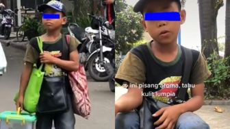 Ibu Sering Kambuh Sakitnya, Bocah Ini Rela Gantikan Jualan Jajan Keliling