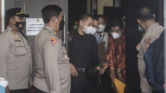 Munarman Divonis 3 Tahun Penjara Kasus Terorisme