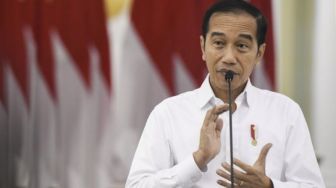 Bak Mematikan Api Dalam Sekam, Upaya Jokowi Hentikan Wacana Presiden Tiga Periode Dinilai Sudah Terlambat