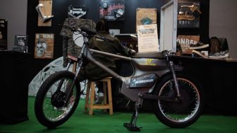 Hadir di IIMS Hybrid 2022, Komunitas PergikeBulan Pamerkan Sepeda Motor Listrik Hasil Konversi