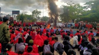 Mahasiswa Makassar Mulai Tutup Jalan, Ini Jalur Alternatif yang Bisa Dilalui Pengendara