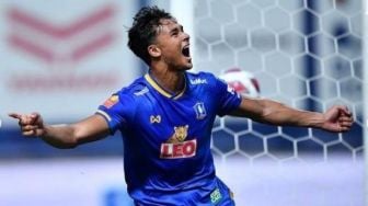 Ikhsan Fandi Borong 4 Gol dalam 11 Menit Saat Bantai Mantan Klub Yanto Basna di Liga Thailand