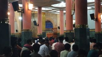 Isi Ceramah Tarawih di Masjid Kampus UGM, Ganjar Singgung Soal Desa Wadas