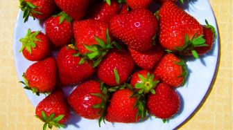 Suka Strawberry?  Berikut 4 Manfaat Strawberry ntuk Kesehatan