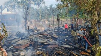 10 Rumah Terbakar di Jeneponto, Gubernur : Tim BPBD Telah Salurkan Bantuan