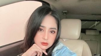 Dewi Perssik Viral di Twitter, Jadi Bahan Perbicangan Fans K-Pop!