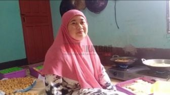 Ramadan Bawa Berkah, Salma Berjualan Kue via Online di Ngabang: Kadang Lebih Ekstra, dan Kadang Lembur